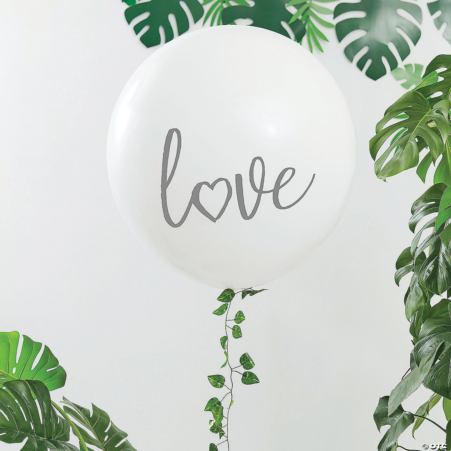 36" Ginger Ray Jumbo Love Latex Balloon - 1 Pc. 5 36" Ginger Ray Jumbo Love Latex Balloon - 1 Pc. - Image 3